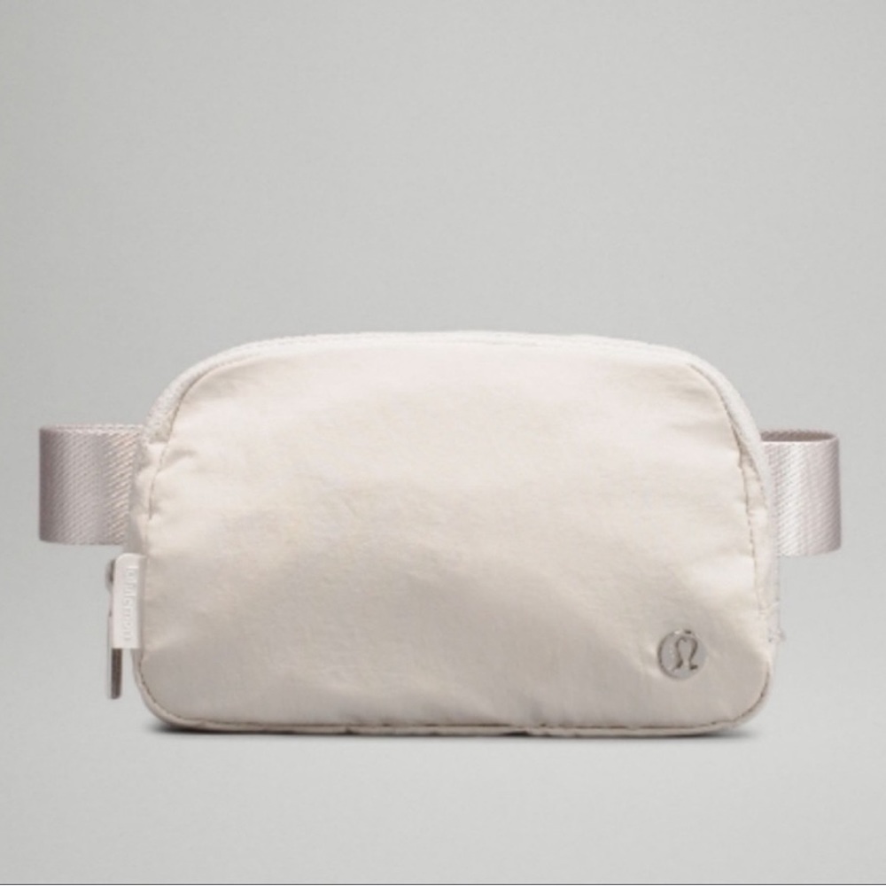 NWT White Opal Lululemon Everywhere Belt Bag